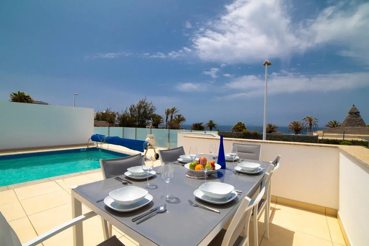 Villa Sirmione Playa Blanca  Španělsko
